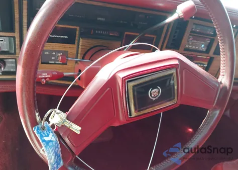 1984 Cadillac Eldorado Biarritz из США, поврежденный, VIN 1G6AL6783EE643806